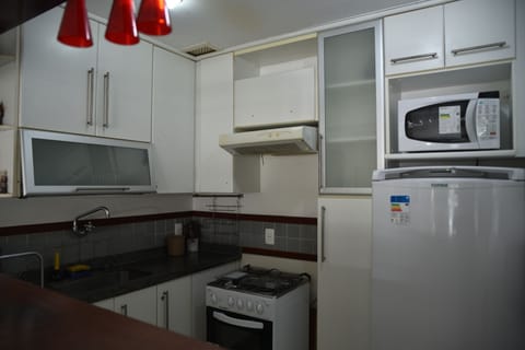 Ropes course (team building)