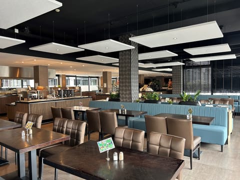 Daily buffet breakfast (EUR 20 per person)