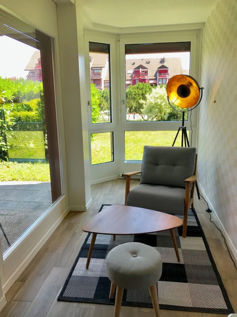 Apartment, 1 Bedroom, Garden View | Interior