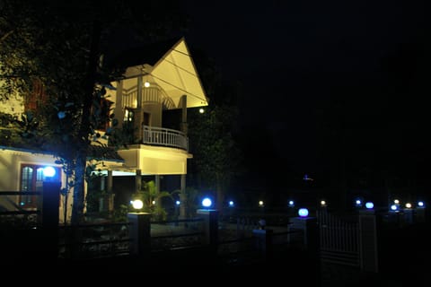 Villa, 4 Bedrooms, Smoking, Balcony | Front of property