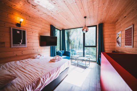 Family Tree House | In-room safe, individually decorated, individually furnished, desk