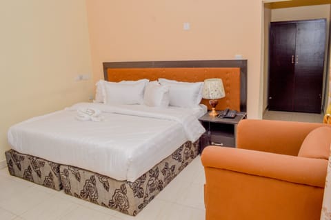 Deluxe Room | Free WiFi, bed sheets