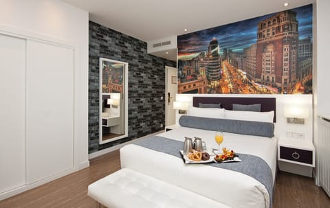 Down comforters, minibar, in-room safe, desk