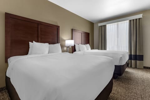 Suite, Multiple Beds, Non Smoking | Egyptian cotton sheets, premium bedding, down comforters, pillowtop beds