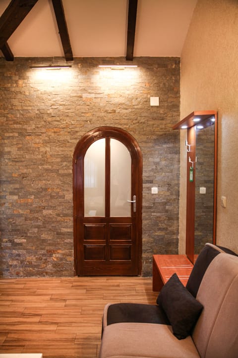 Studio | Minibar, desk, laptop workspace, soundproofing