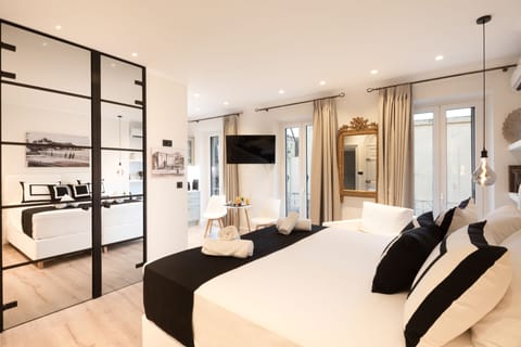 Studio Suite | Premium bedding, down comforters, Tempur-Pedic beds