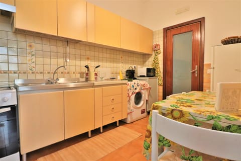 Panoramic Apartment, 2 Bedrooms | Private kitchen | Full-size fridge, microwave, oven, stovetop