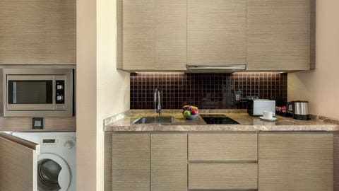 Fridge, coffee/tea maker, electric kettle