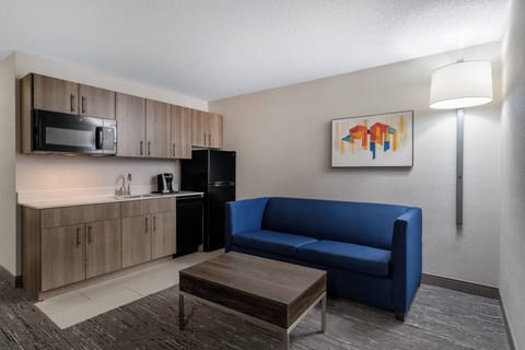 Suite, 2 Bedrooms | In-room safe, desk, laptop workspace, blackout drapes