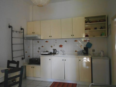 Apartment, 1 Bedroom, Patio, Garden View | Interior