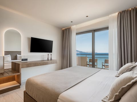 Standard Room, Front Sea View | Egyptian cotton sheets, hypo-allergenic bedding, Select Comfort beds