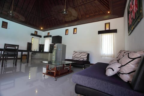 Villa, 2 Bedrooms, Private Pool | Living area