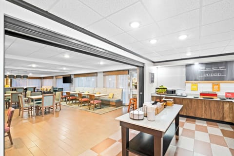 Free daily on-the-go breakfast