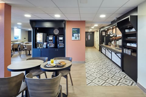 Daily buffet breakfast for a fee