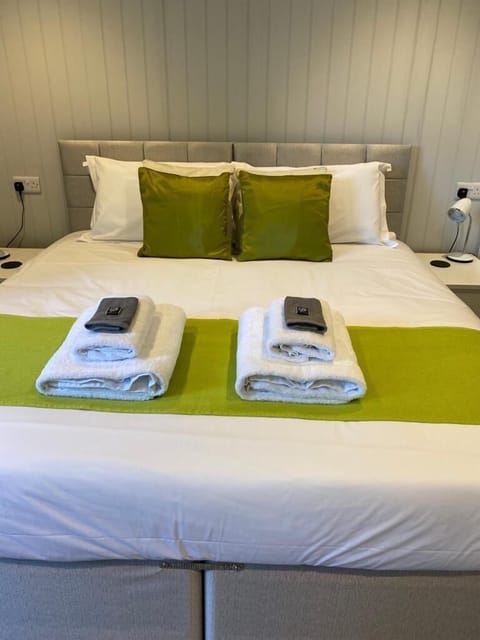 Classic Studio | Desk, iron/ironing board, free cribs/infant beds, travel crib