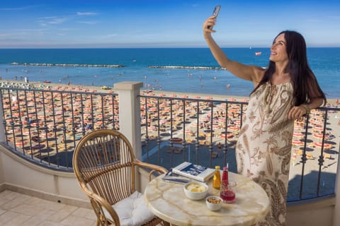 Junior Studio Suite, Sea View | Terrace/patio