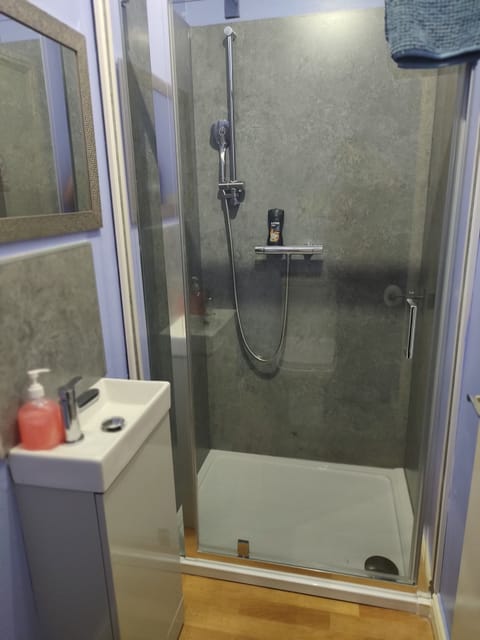 Family or Double Room, Ensuite | Bathroom | Shower, hair dryer, towels, toilet paper