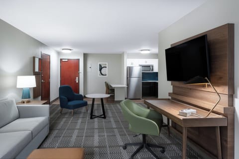 Suite, 1 Bedroom (with Fireplace and Sofa Bed) | Laptop workspace, blackout drapes, iron/ironing board