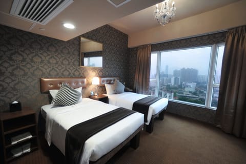 Premium Room | Minibar, in-room safe, soundproofing, free WiFi