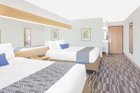 Studio Suite, 2 Queen Beds, Non Smoking | Premium bedding, in-room safe, desk, iron/ironing board