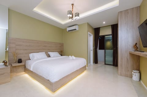 Standard Room | Blackout drapes, soundproofing, free WiFi, bed sheets