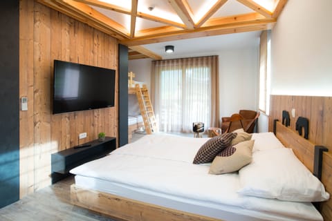 Select Comfort beds, individually decorated, desk, laptop workspace