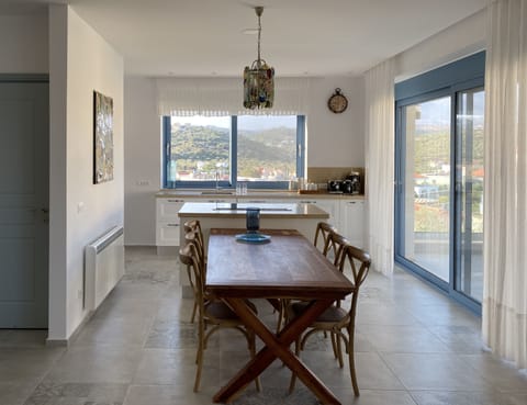 Villa - Beach Front | In-room dining