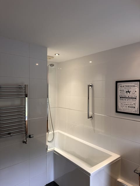 Double Room, Ensuite | Bathroom