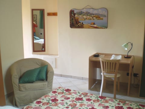Romantic Double Room | In-room safe, individually decorated, individually furnished, desk