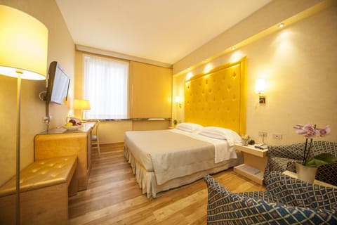 Premium bedding, minibar, in-room safe, desk