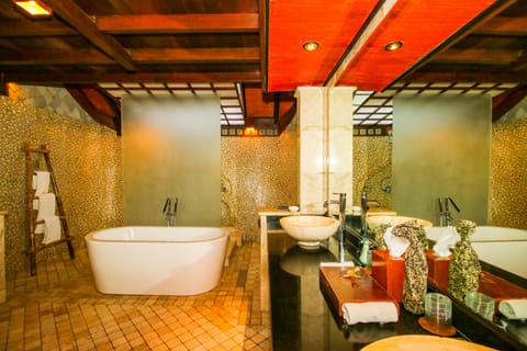Duplex Pool Villa | Bathroom | Bathtub, deep soaking tub, free toiletries, hair dryer