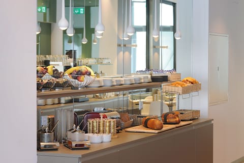 Daily buffet breakfast (CHF 19 per person)