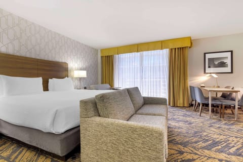 Pillowtop beds, in-room safe, blackout drapes, iron/ironing board