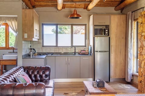 Farm Cottage- Lady Red | Private kitchenette | Fridge, microwave, stovetop, toaster