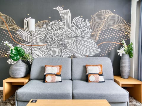 Suite, 1 King Bed with Sofa bed | Premium bedding, minibar, in-room safe, blackout drapes