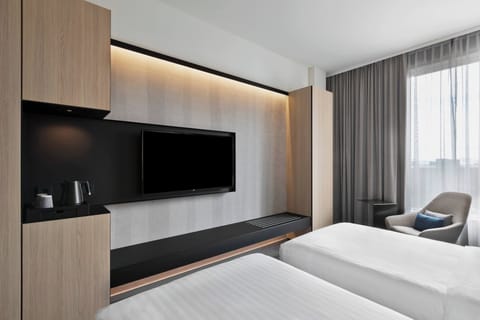 Premium bedding, minibar, in-room safe, desk