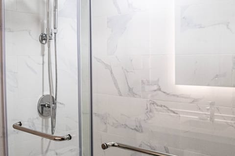 Shower, free toiletries, hair dryer, towels