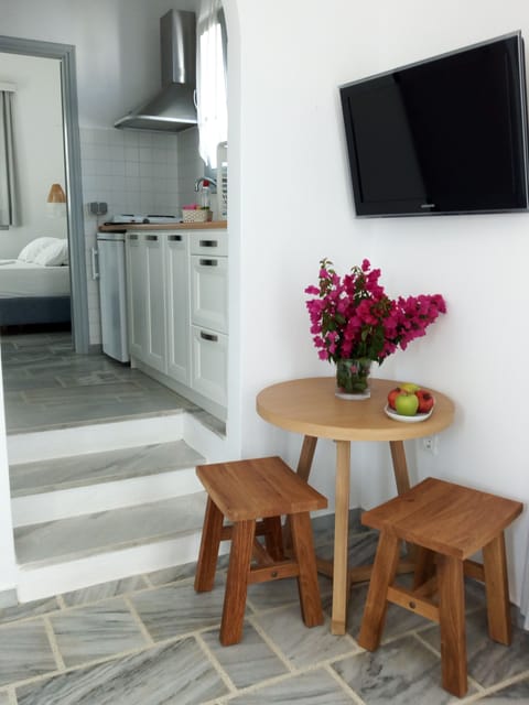 Apartment, Sea View | Egyptian cotton sheets, premium bedding, pillowtop beds, in-room safe