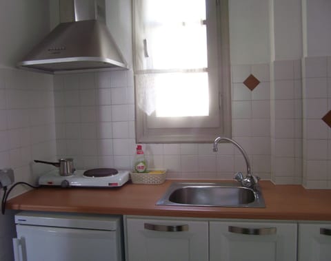 Apartment, Sea View | Private kitchenette | Fridge, espresso maker, coffee/tea maker, electric kettle