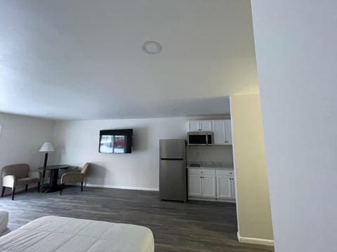 Family Room | Front of property