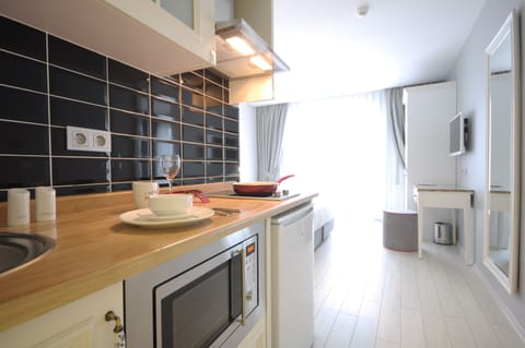 Private kitchenette