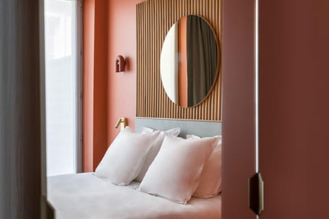 Room Signature Terrace | Laptop workspace, free WiFi, bed sheets