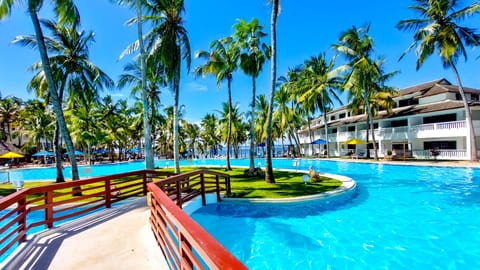 2 outdoor pools, pool umbrellas, sun loungers