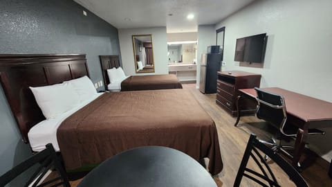 Egyptian cotton sheets, premium bedding, down comforters, desk