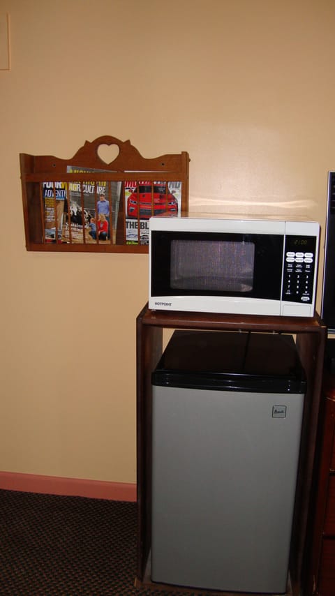 Fridge, microwave, coffee/tea maker