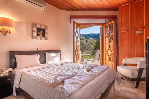 Soundproofing, iron/ironing board, free WiFi, bed sheets
