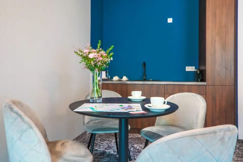 Premium bedding, memory foam beds, in-room safe, individually decorated