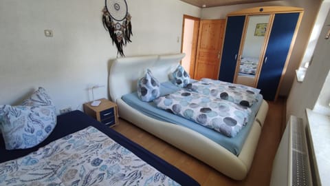 Apartment | 2 bedrooms, free WiFi, bed sheets