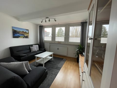 House | Living area | 32-inch TV with satellite channels