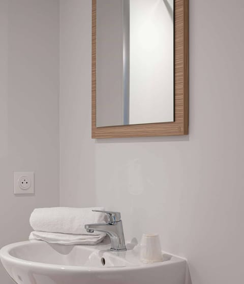 Shower, eco-friendly toiletries